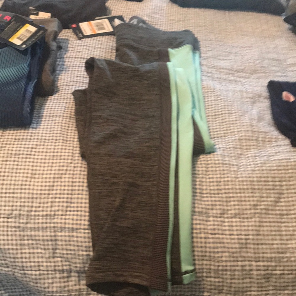 Under armpit leggings